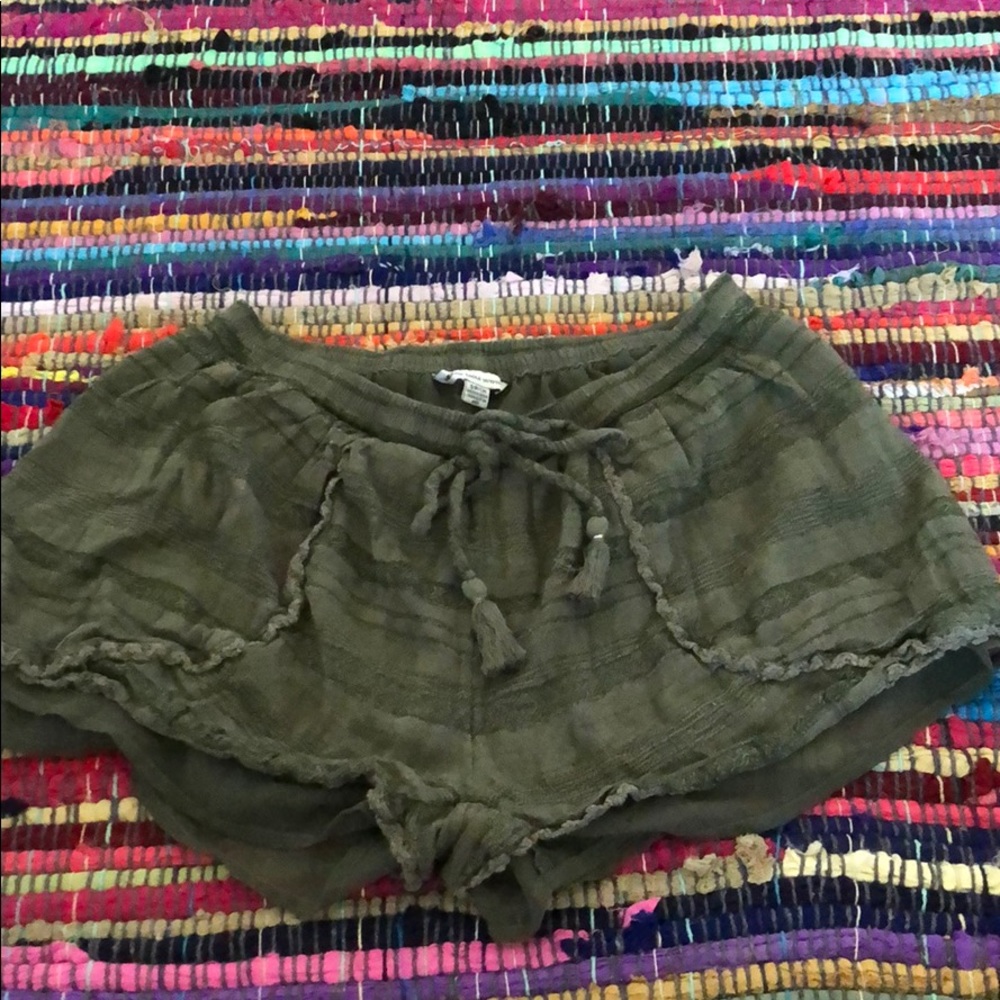 Shorts - Picture 1 of 2